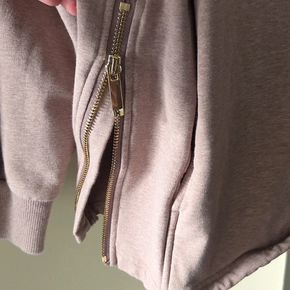 Varley Pullover Size Small - Picture 3 of 5